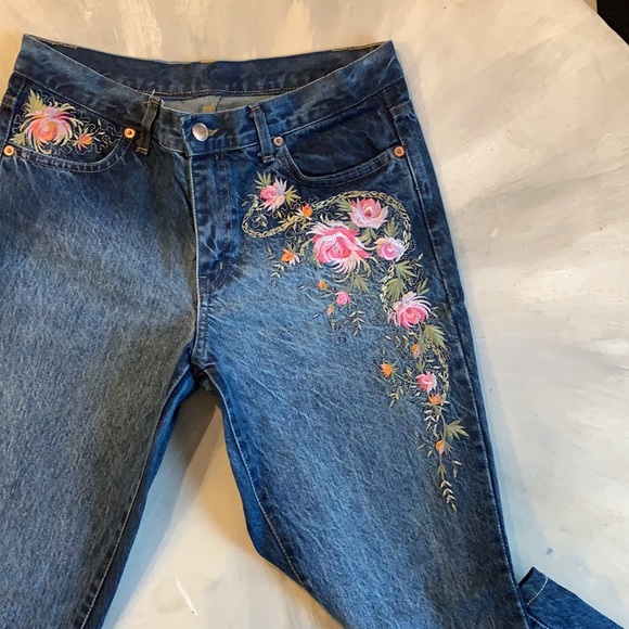 - Vertigo Embroidered Jeans - - Picture 7 of 9